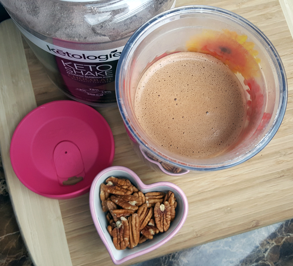 Low Carb Chocolate Coffee Shake