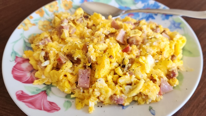 Easy Low Carb Breakfast Scramble